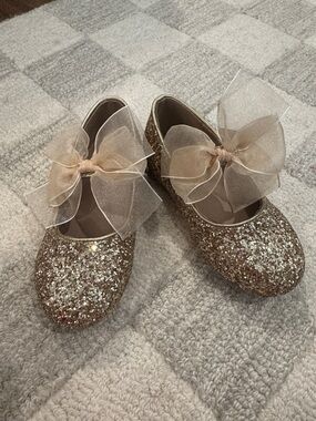 Girls Sparkling Champagne Bow Dress Shoes